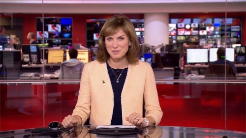 Fiona Bruce - BBC News Presenter (1)