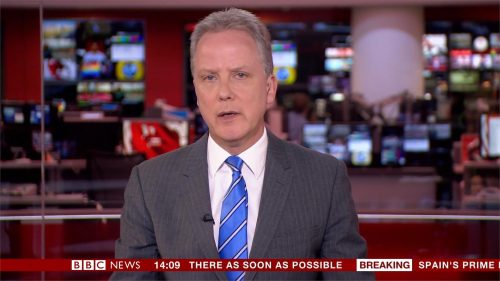 Julian Worricker - BBC News Presenter (7)