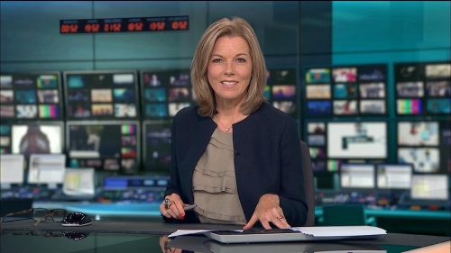 Mary Nightingale - ITV News Presenter (19)