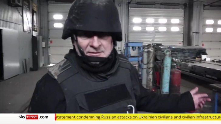 Sky News team attacked Ukraine War.ts    hms